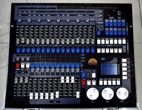 King Kong 1024 Controller Intelligent DMX Lighting Console for Easy Effect Management