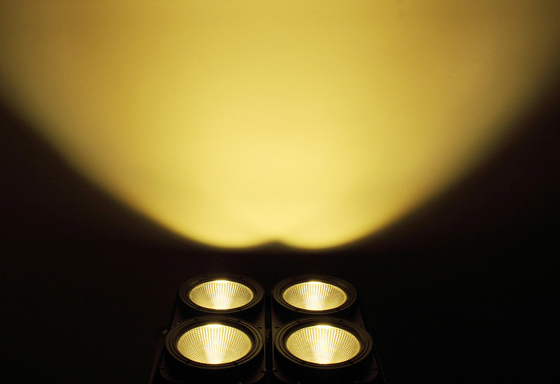 Stage 4 Eyes Audience Blinder Cob Light with 4*100W Jingxin Lamp LED Matrix Light
